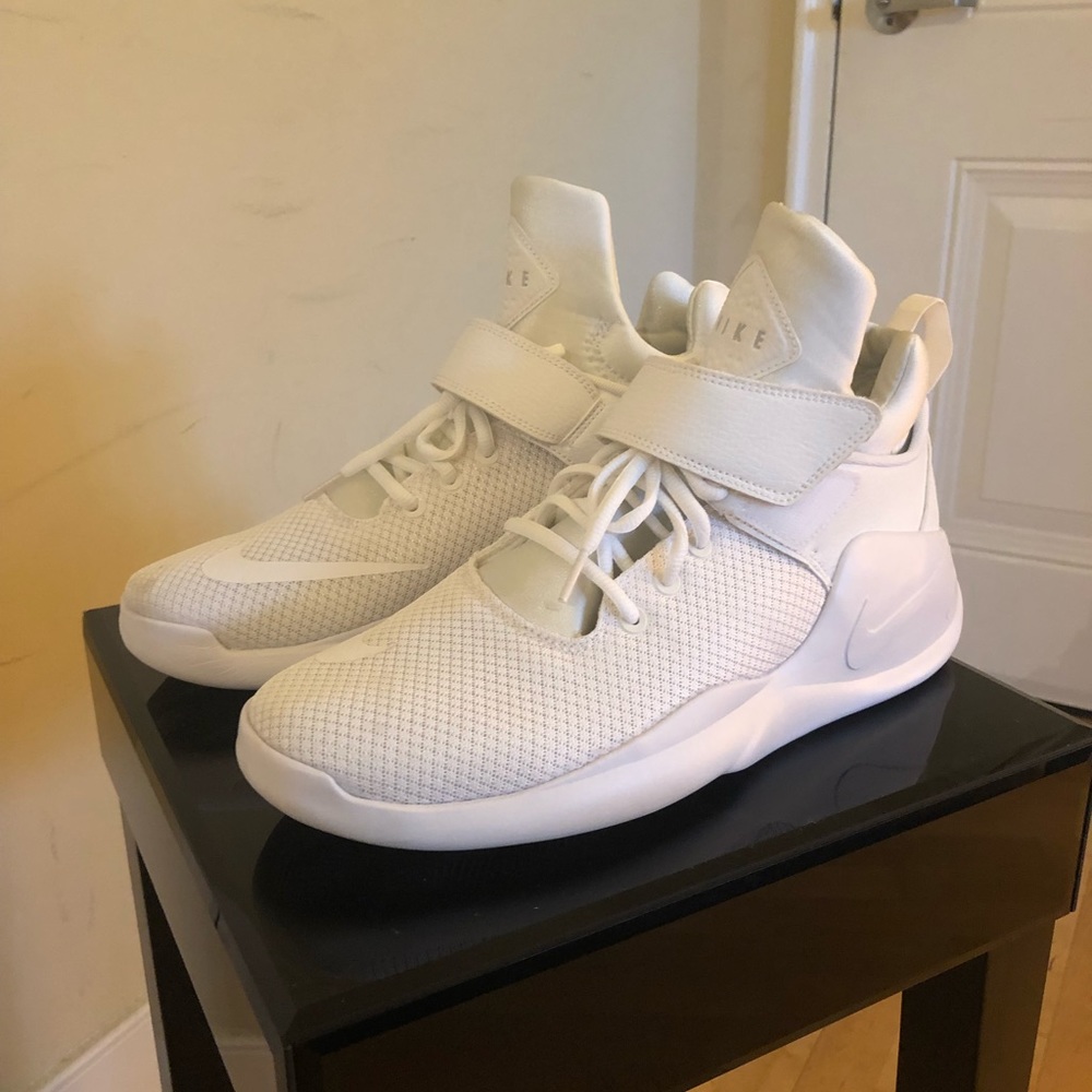 Nike Mid Sneakers Size 12’s US Mens